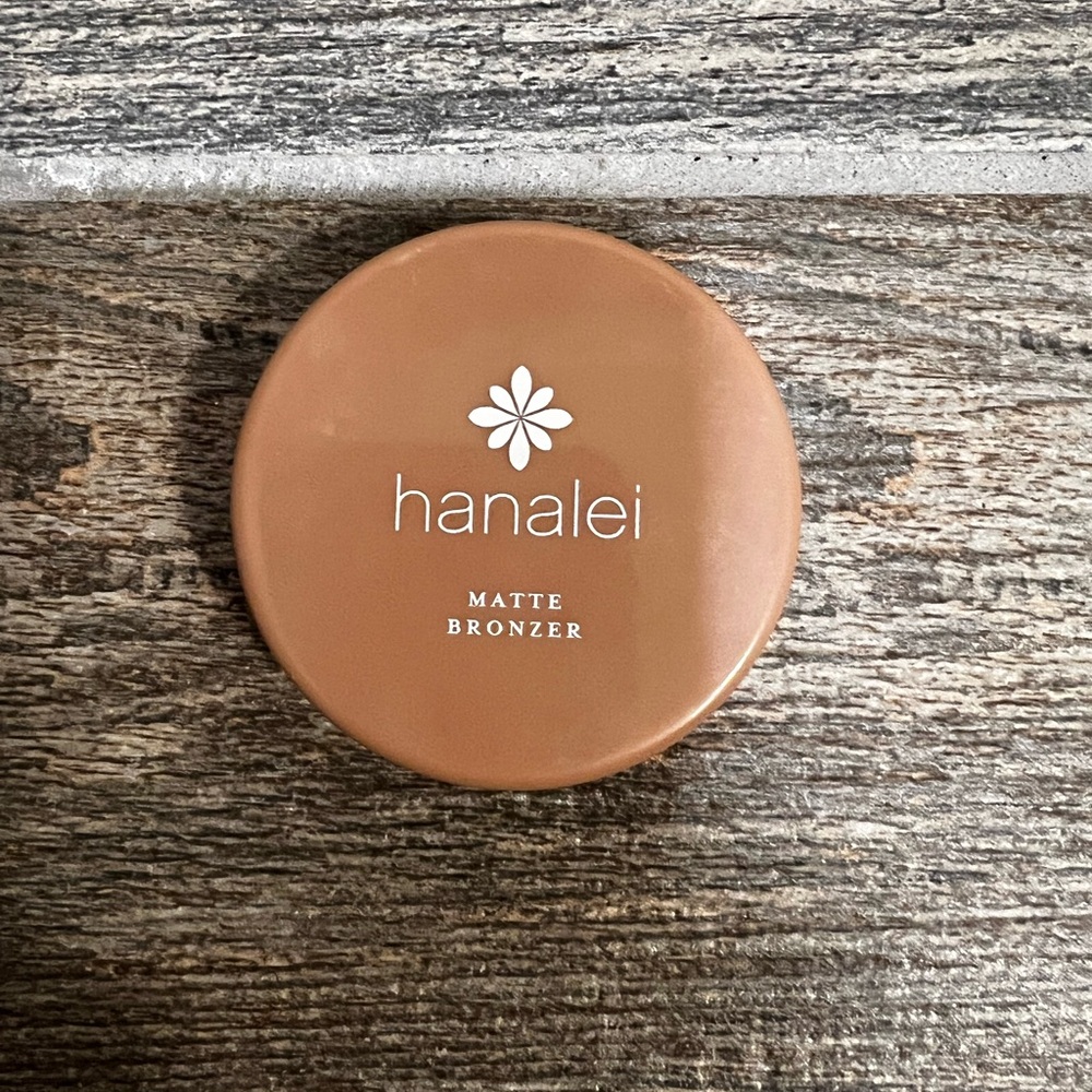 Hanalei Matte Bronzer - Tan